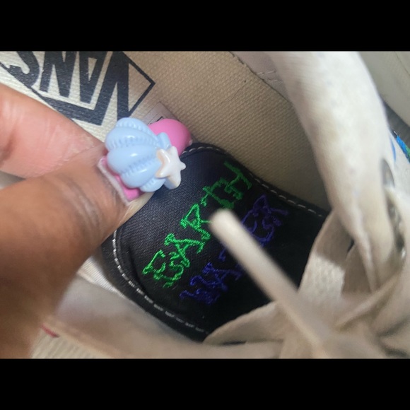 Mother Earth Vans low top - Picture 8 of 10